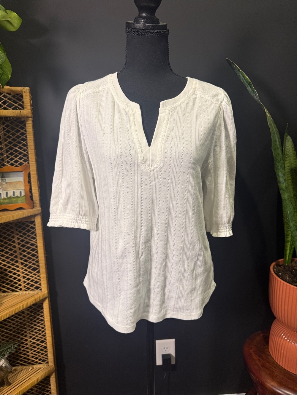 Democracy Cream Split V-Neck Knit Tunic